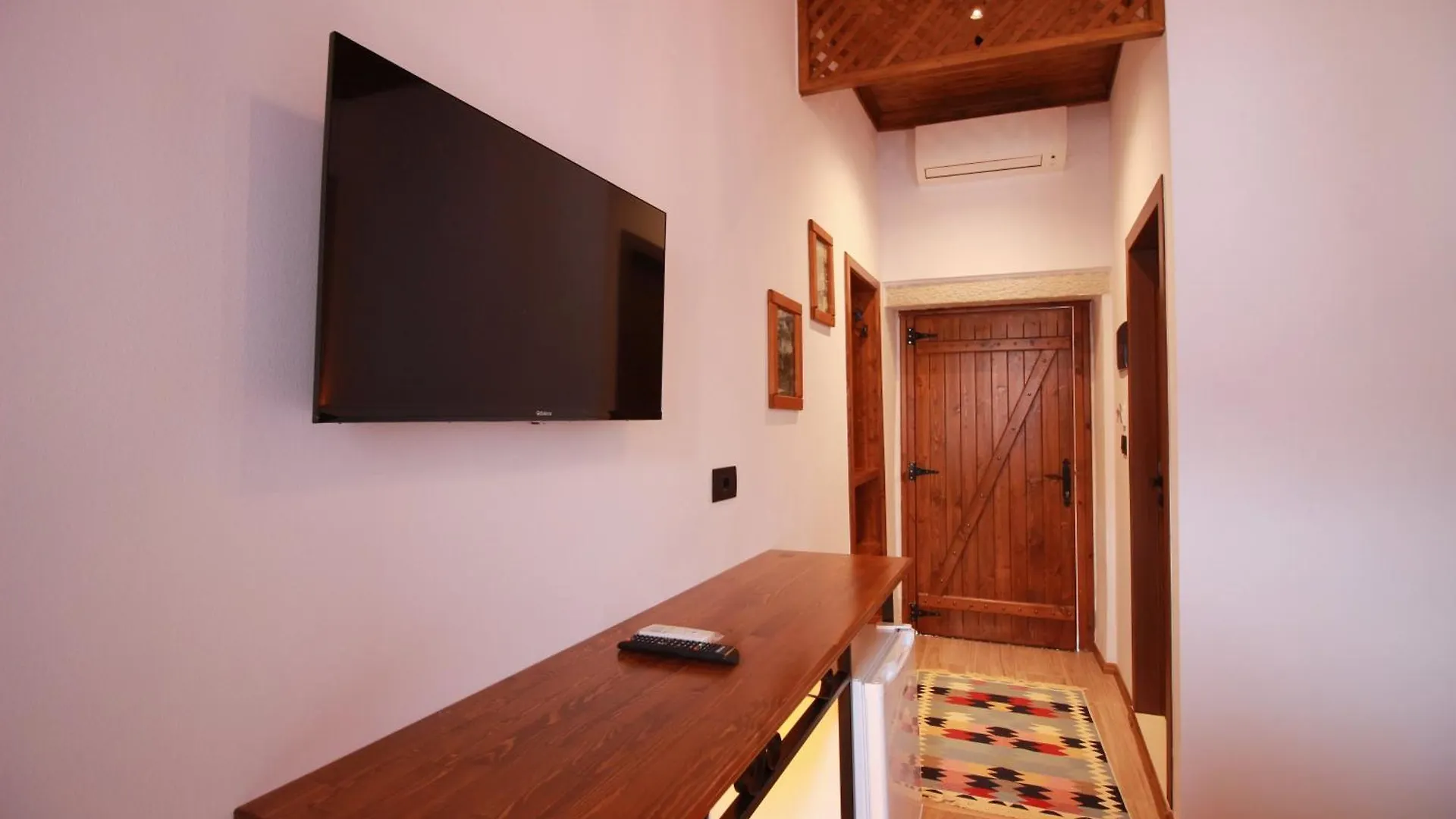 Grey Stone Hotel Gjirokaster