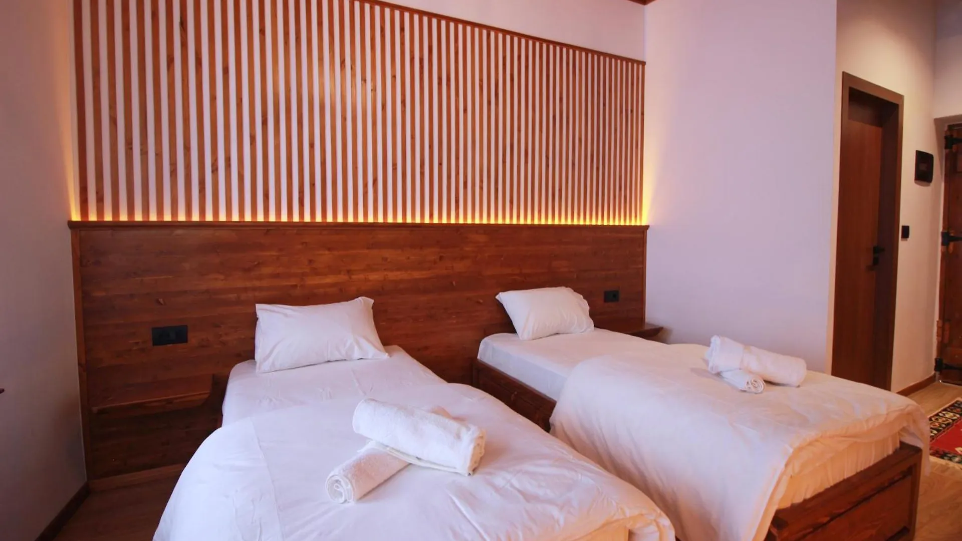 Grey Stone Hotel Gjirokaster 0*,